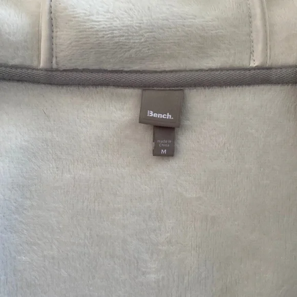 Bench Jacket - Picture 3 of 4